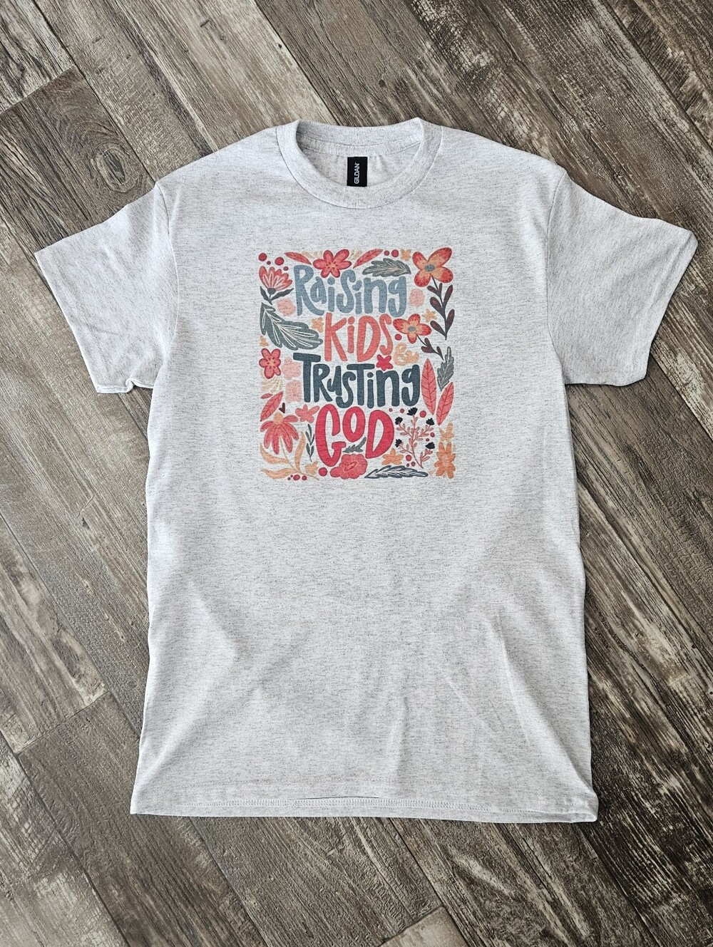 Religious Mom shirt Raising Kids And Trusting God Jesus cute popular Mama